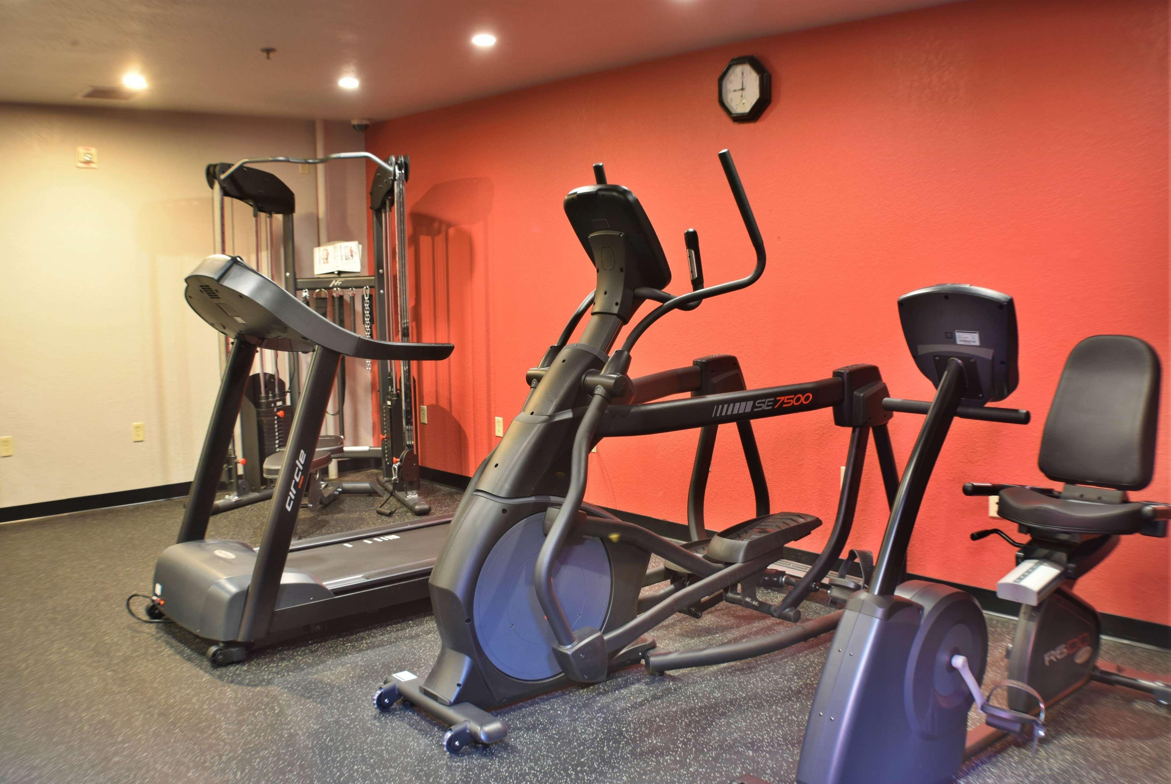 Ramada By Wyndham Sioux Falls Airport - Waterpark Resort & Event Center Екстериор снимка