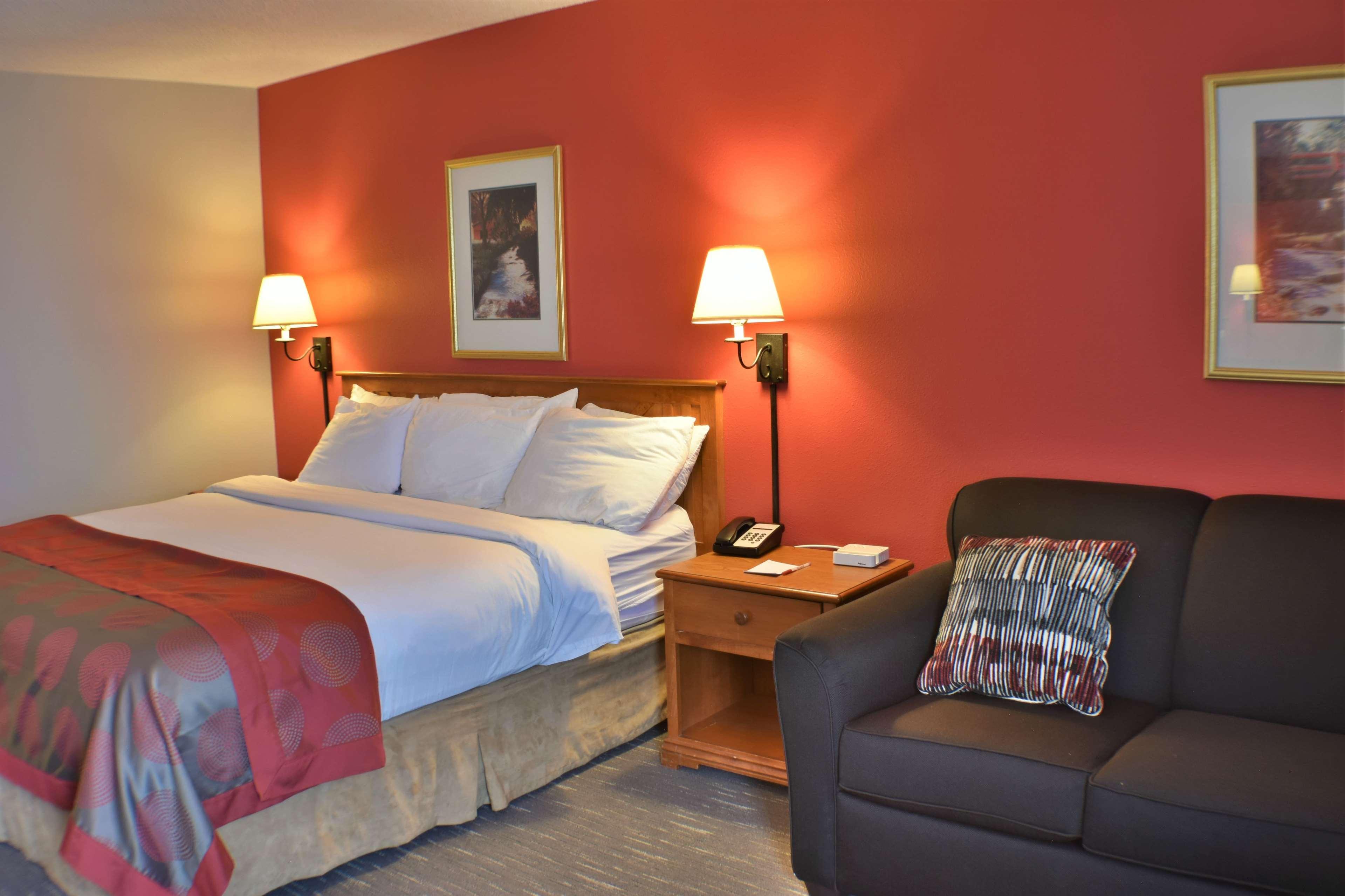 Ramada By Wyndham Sioux Falls Airport - Waterpark Resort & Event Center Екстериор снимка