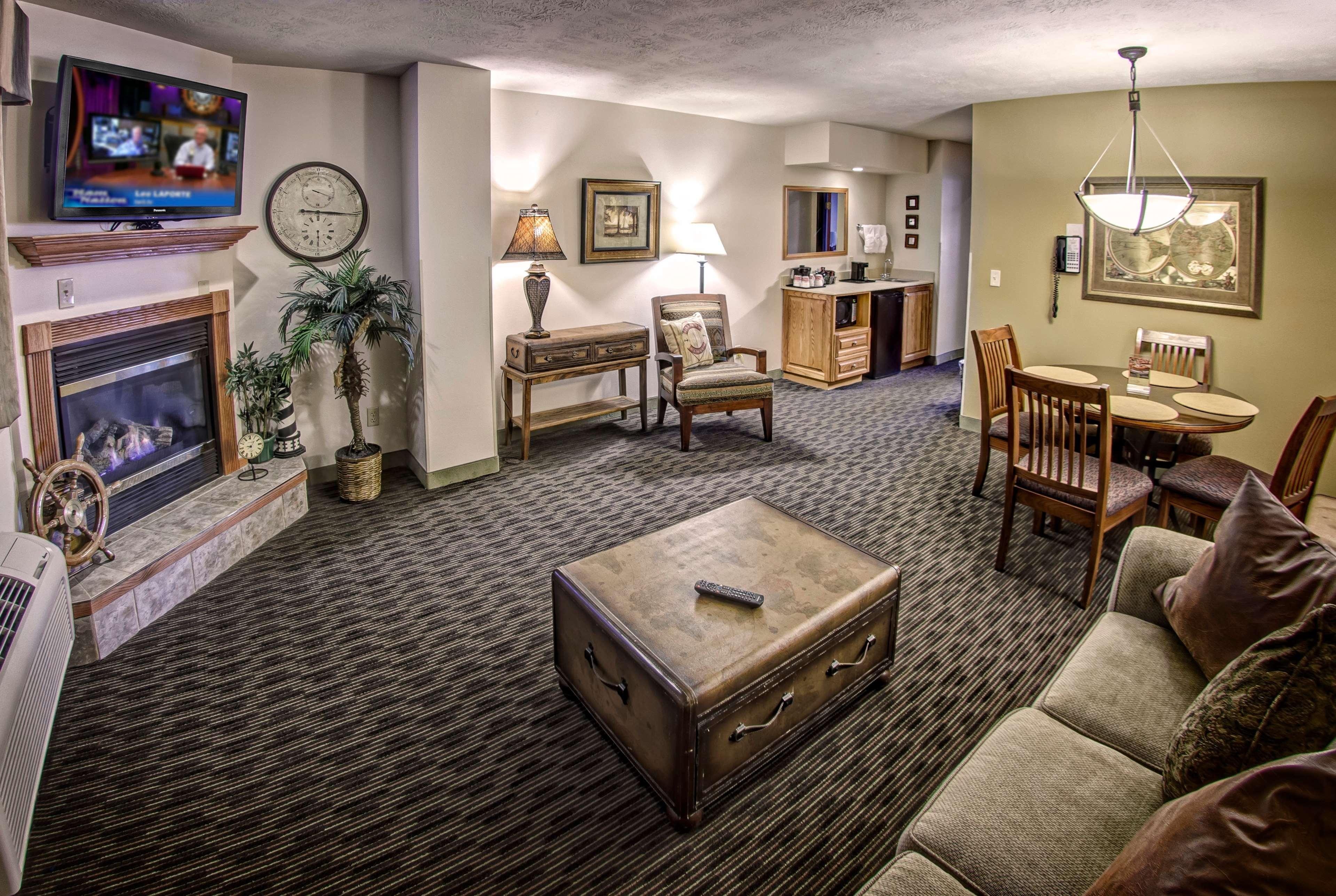 Ramada By Wyndham Sioux Falls Airport - Waterpark Resort & Event Center Екстериор снимка