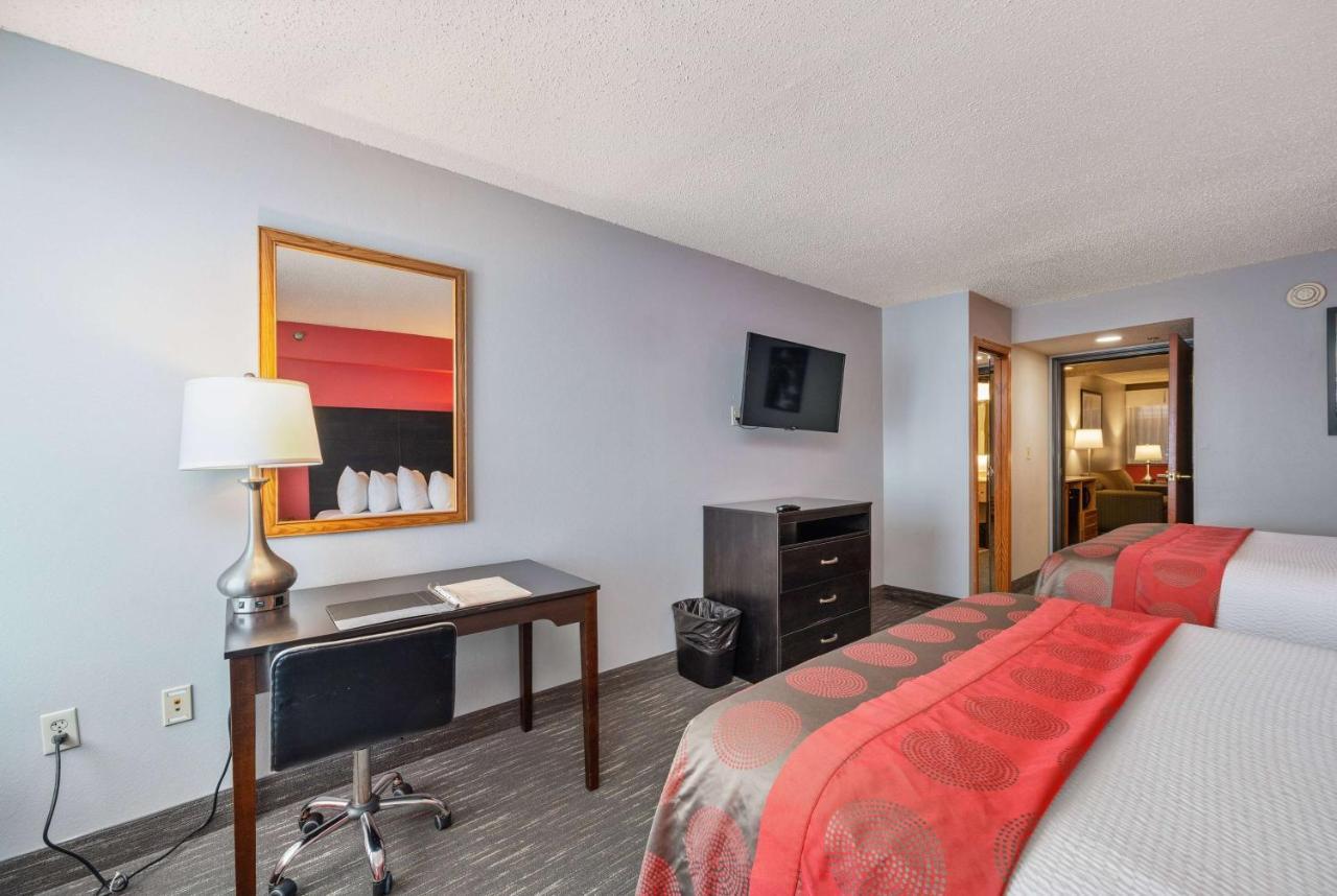 Ramada By Wyndham Sioux Falls Airport - Waterpark Resort & Event Center Екстериор снимка