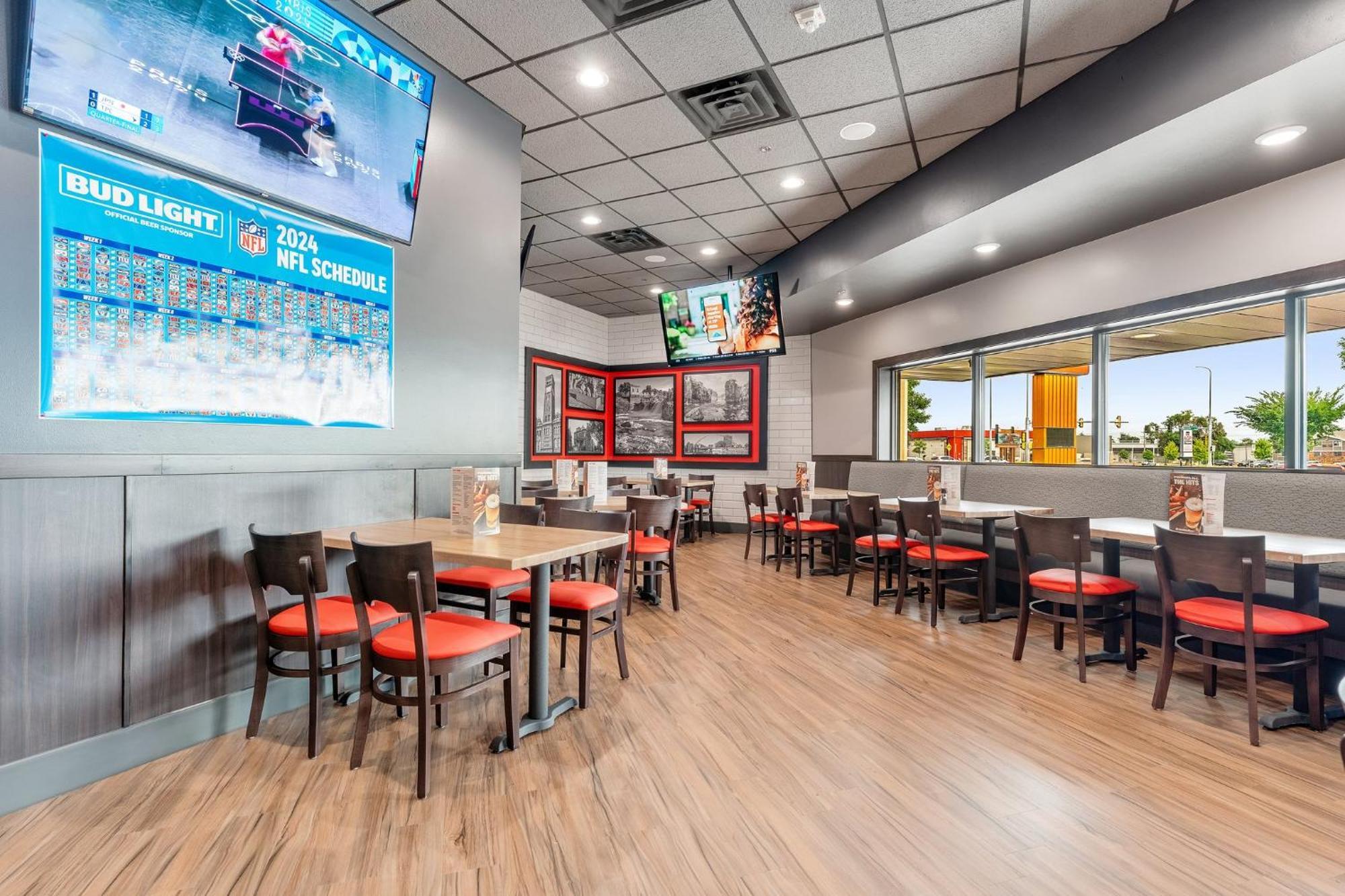 Ramada By Wyndham Sioux Falls Airport - Waterpark Resort & Event Center Екстериор снимка