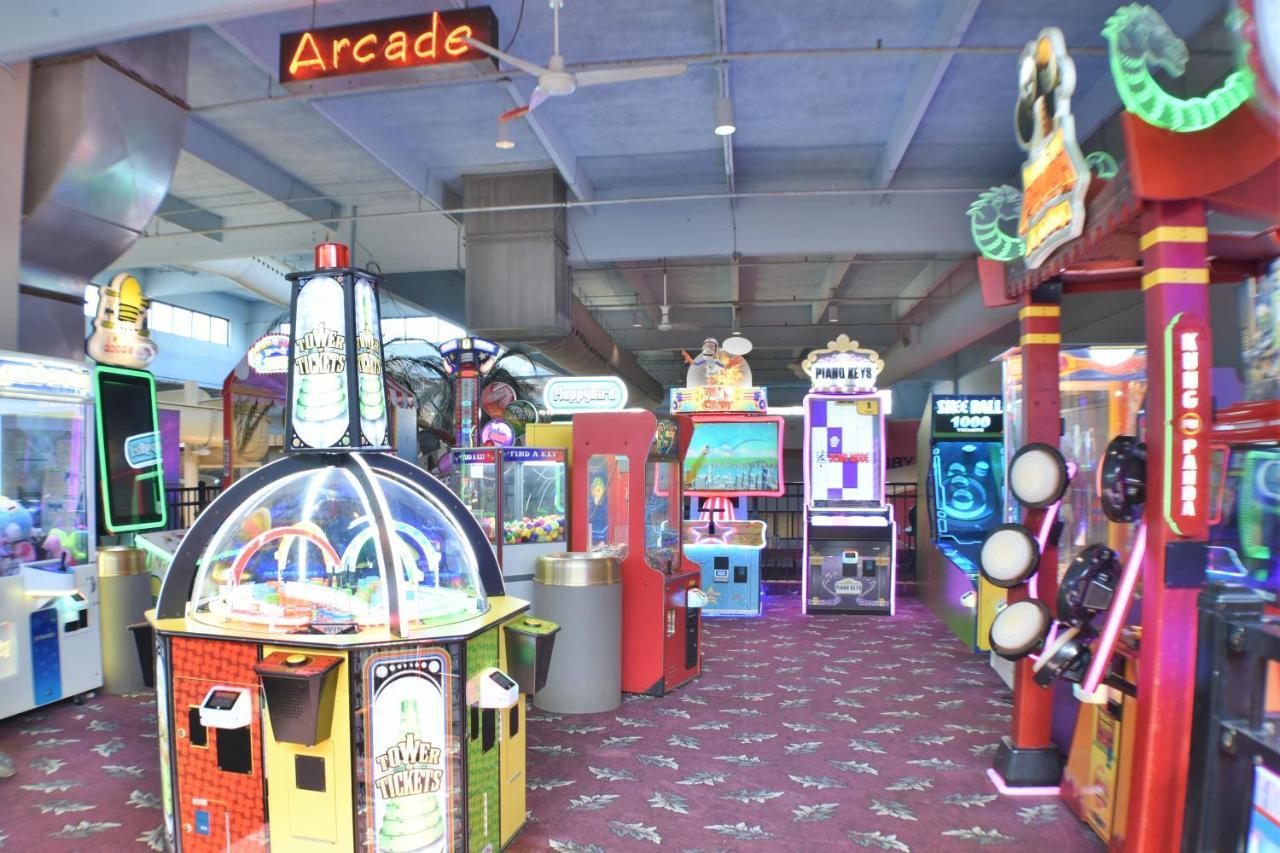 Ramada By Wyndham Sioux Falls Airport - Waterpark Resort & Event Center Екстериор снимка